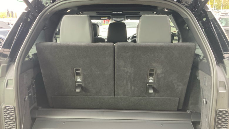 Land Rover Discovery 3.0 D350 Dynamic SE 5dr Auto Diesel Station Wagon